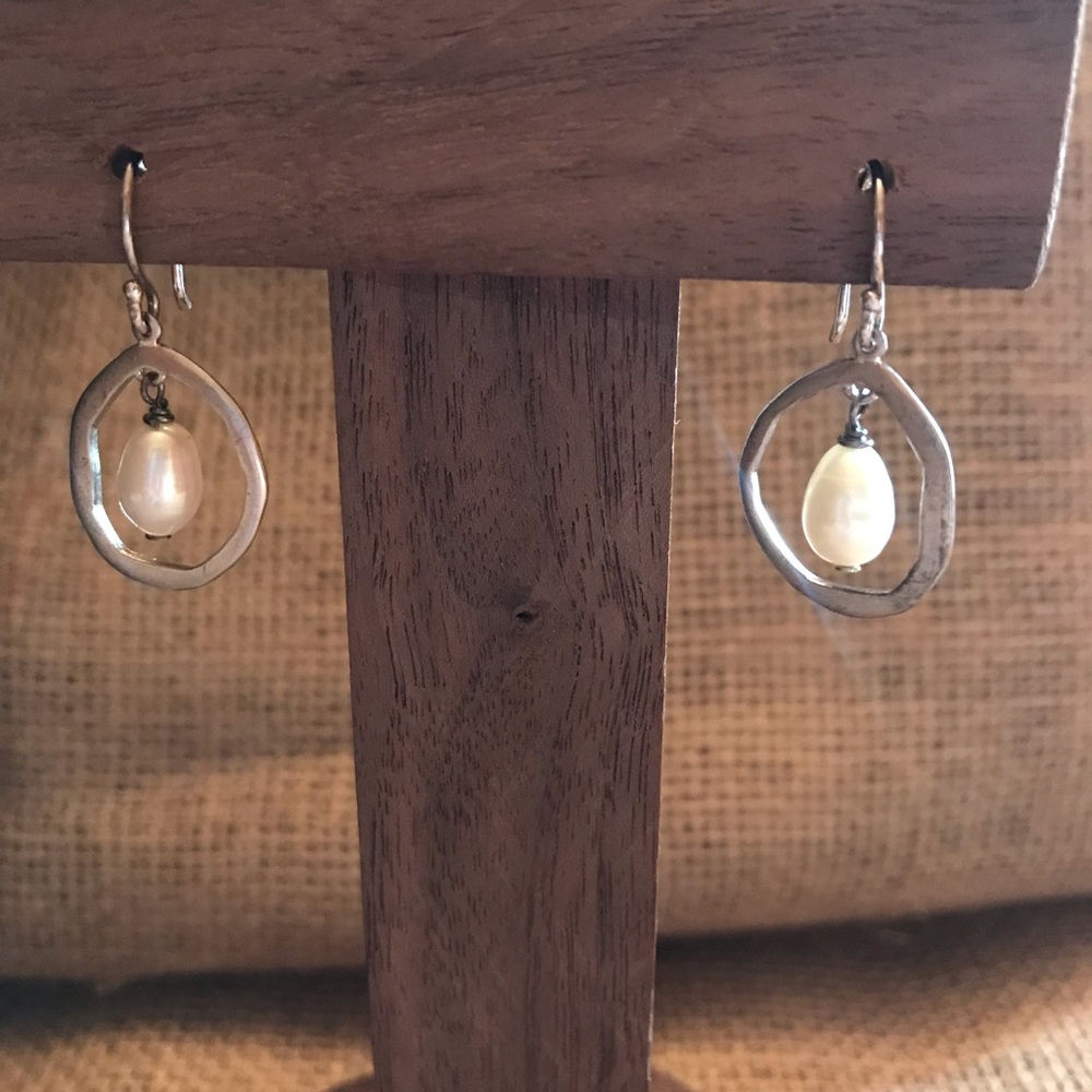 Tocara Olivia Sterling with Freshwater Pearls earrings